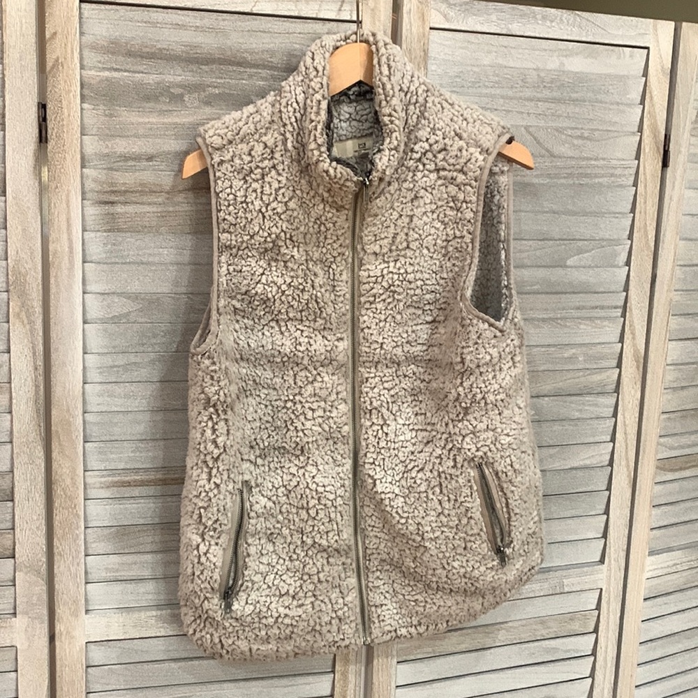 Thread & Supply Sherpa Fleece Vest - Cream